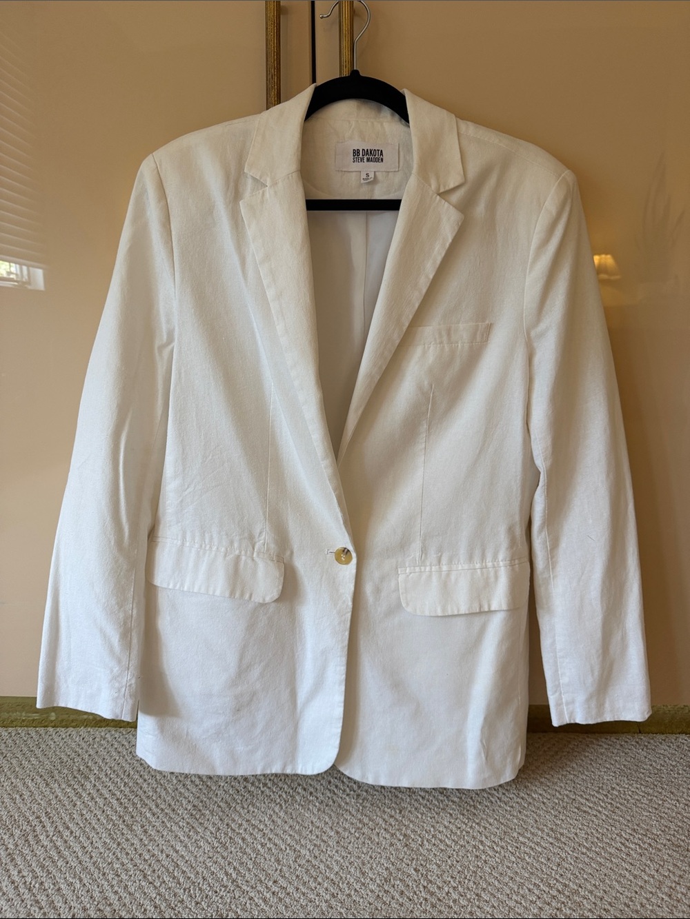 BB Dakota Cream Single-Button Notch Lapel Blazer